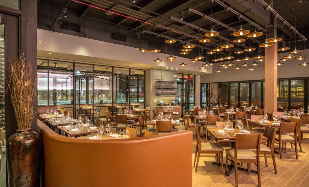 Roka akor - Interior